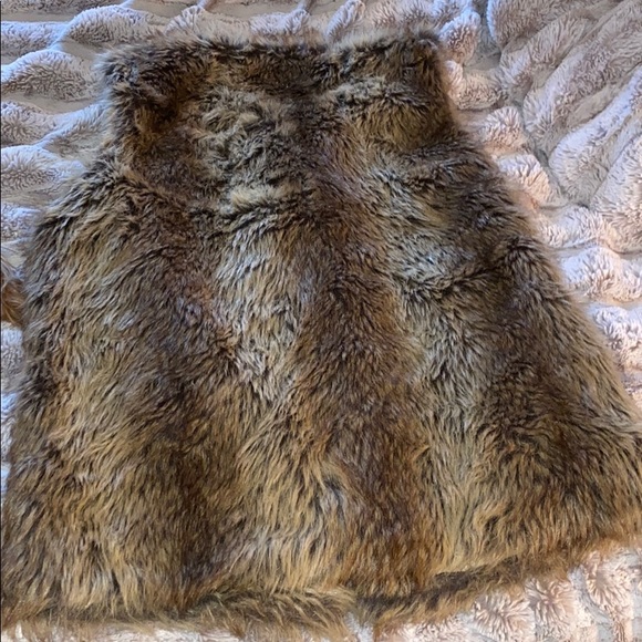 Fur vest - Picture 3 of 4